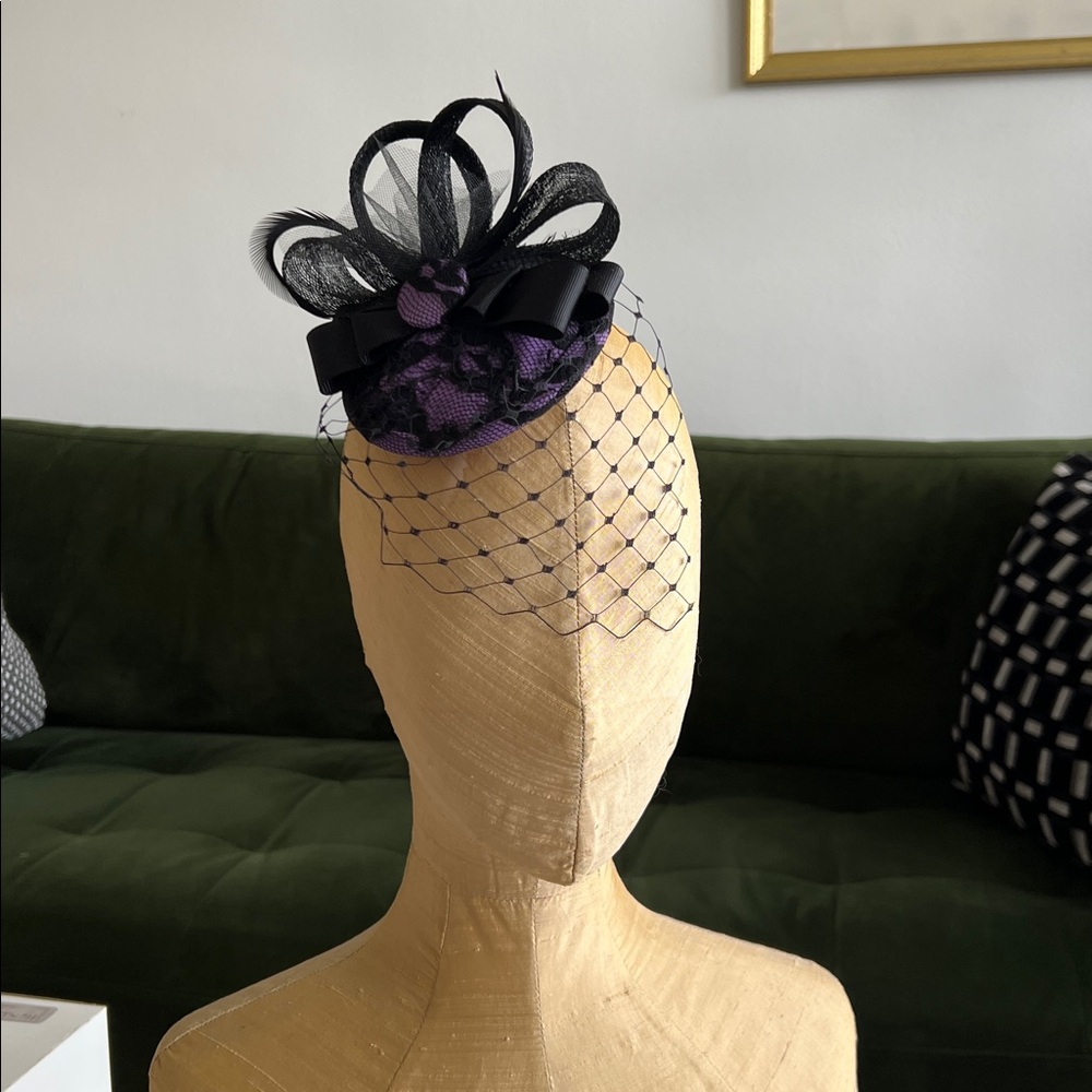 LADY ORCHID CHIC BLACK AND PURPLE FASCINATOR WITH VEIL